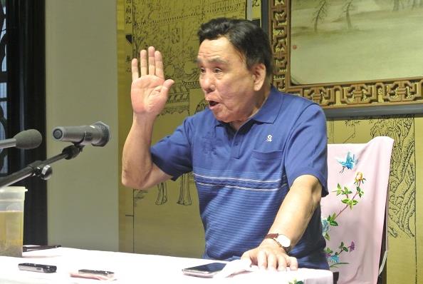 &ldquo;包公&rdquo;传人、上海单口著名演员陈卫伯《笑谈艺术人生》