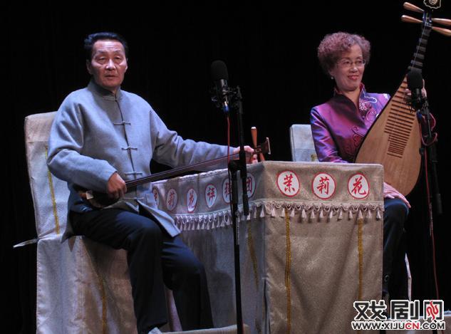 朱仲卿唱,余霓伴