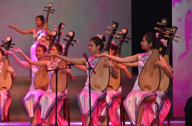 苏州评弹学校在 &ldquo;慧湖之夜&rdquo;文艺汇演中风华再绽