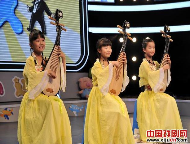 袁小良《曲苑小达人PK秀》浑身解数赢取小明星欢心