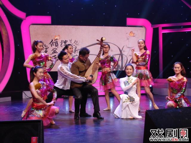 袁小良《新蝶恋花》