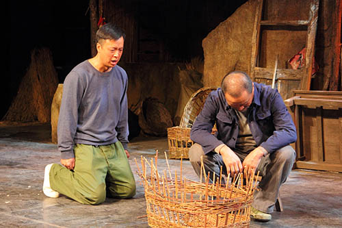 话剧《俺爹我爸》