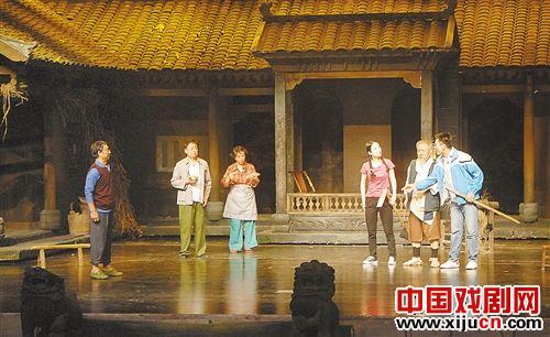 话剧《彭家楼子》涪陵大剧院上演