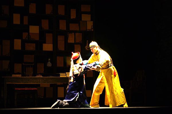 原创话剧《大清相国》在宁夏大剧院获得满堂彩