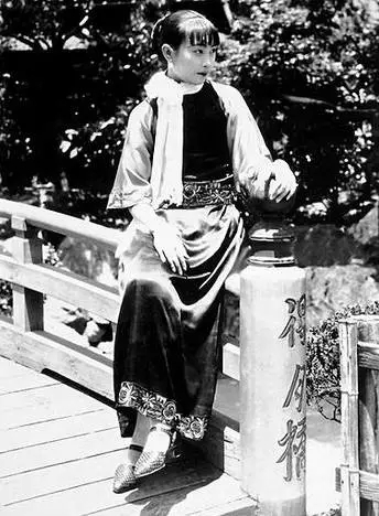 中国第一位话剧女明星