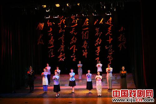 第四届重庆大学生戏剧节原创话剧《小桔灯》获奖