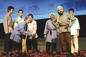 话剧《红旗谱》幕后的故事