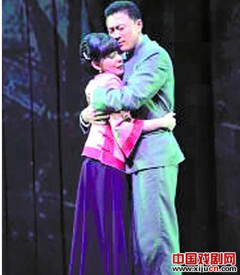 话剧《与妻书》亮相鮀岛影剧院