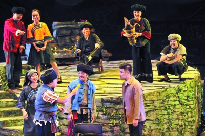 大型原创话剧《十八洞》在长沙实验剧场首演