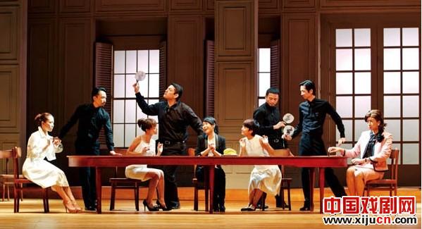 话剧《红娘的异想世界之在西厢》上演