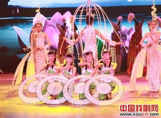 笑坛新星贾玲、芙蓉姐姐加盟话剧