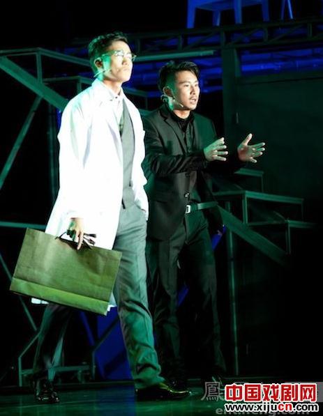 话剧《嫌疑人X的献身》上演