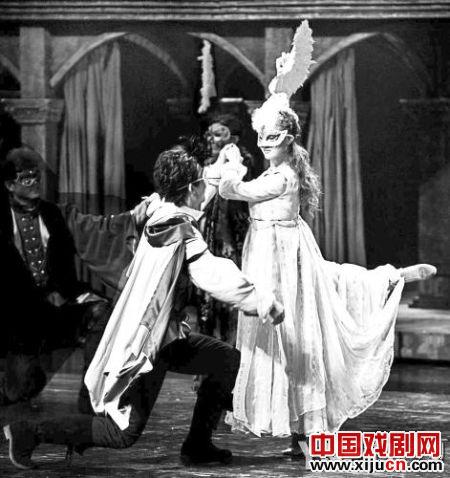 北京话剧舞台本月再现青春派