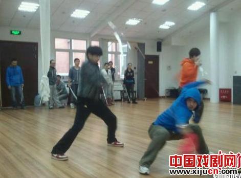 话剧《新龙门客栈》开排