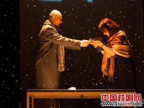 话剧《尴尬》首演