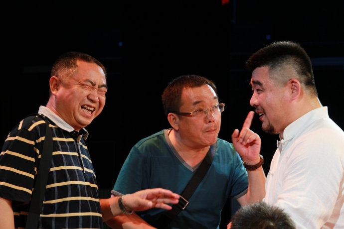 话剧《摔出一片天》