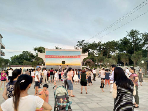 纪实性话剧《梦回惜抱轩》成功上演