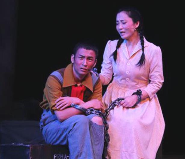 话剧《抉择》公益演出