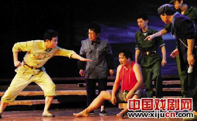 宝安原创话剧《突围1978》上演