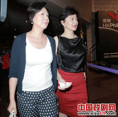 林青霞捧场刘晓庆话剧《风华绝代》