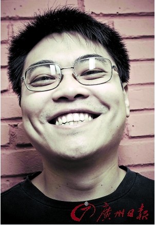 话剧导演黄盈：商业永远是前提 艺术永远是底线