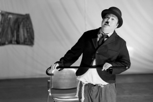 万科第三届话剧节首部大戏《希特勒的肚子》开演