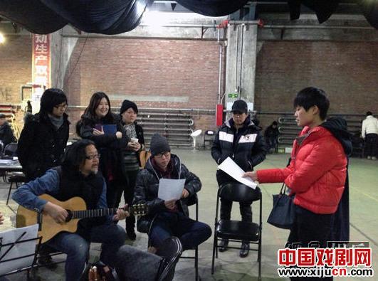 李宇春演唱话剧《如梦之梦》主题曲