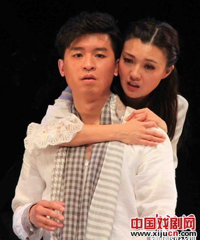 话剧《白夜》在国家话剧院上演