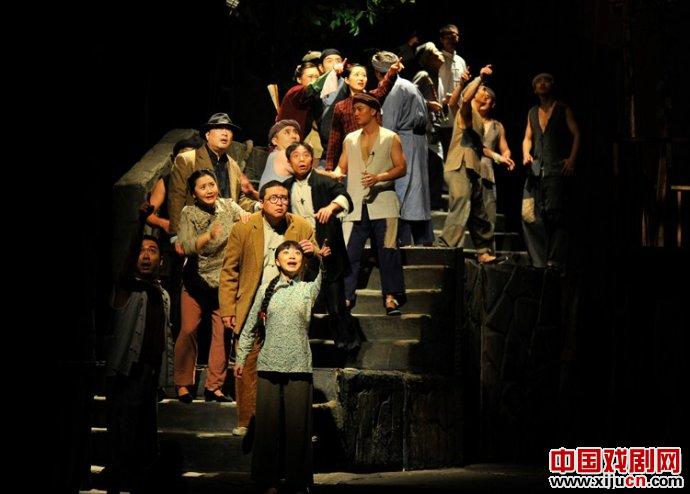 2012年全国优秀剧目展演之话剧《河街茶馆》