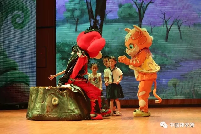 话剧《猫和老鼠》昨晚在松柏火了