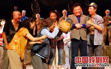 兰州军区战斗文工团《吼叫水》18日进京演出