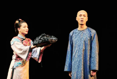 孙茜与老戏骨冯远征搭档 排练人艺经典大戏《知己》