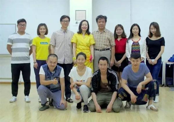 话剧《拉黑》举行首次媒体探班