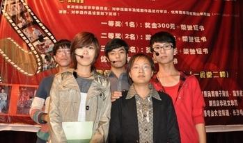 话剧《加油！胜男！》