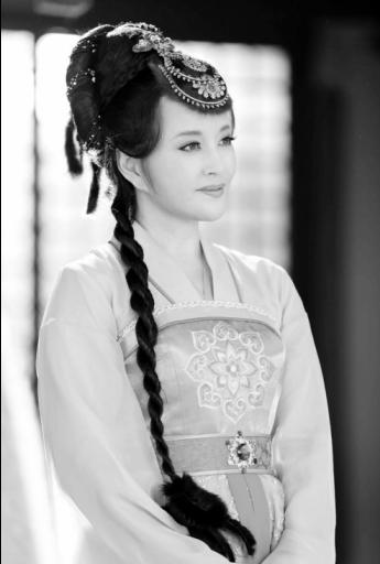 《风华绝代》海外巡演，刘晓庆继续专注话剧