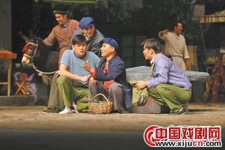 《大巴扎》压轴首届新疆话剧演出季