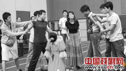 北京人艺在日本上演话剧《哈姆雷特》