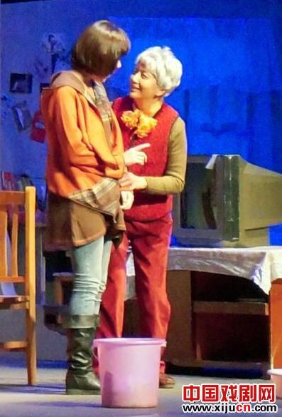 江珊再次携话剧《守岁》亮相舞台