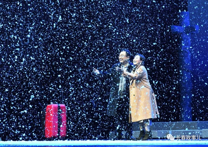 话剧《黄大年》举行汇报演出