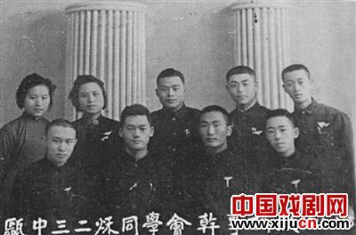 话剧《升官图》幕后的故事