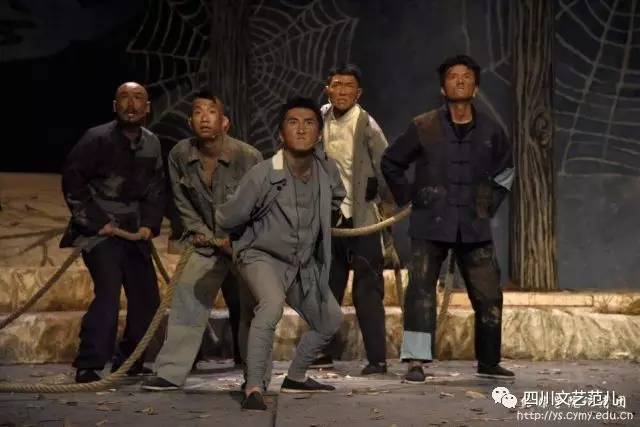 话剧《一个和八个》演出圆满落幕！