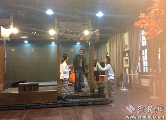 话剧《别忘了我》将首演