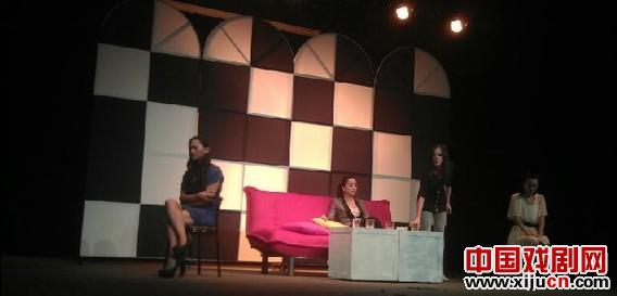 原创话剧《亲密有罪》青岛首演