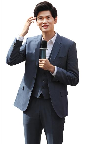 鲍春来加盟话剧 王茜继续&ldquo;绝不付账&rdquo;