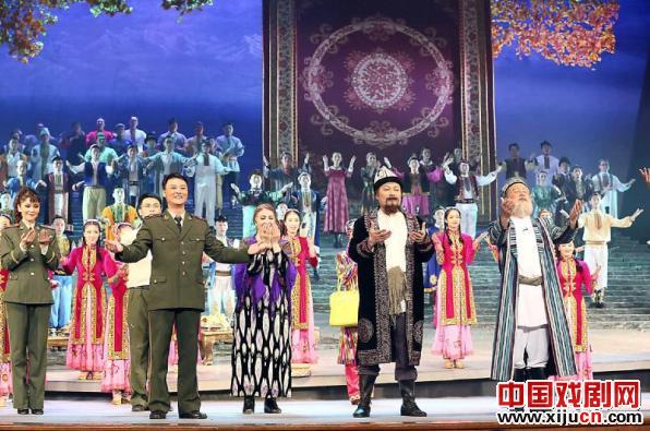 大型原创话剧《庄仕华医生》首亮新疆