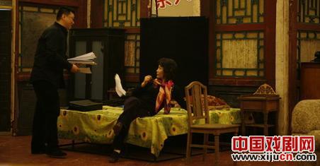 北京人艺排演话剧《大酒店套房》