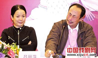 孙海英、吕丽萍夫妇合演话剧《培尔&middot;金特》泪洒当场