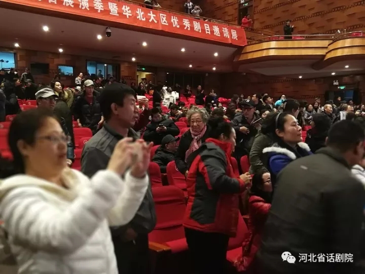 话剧《詹天佑》点燃津门舞台，赢得观众赞誉无数