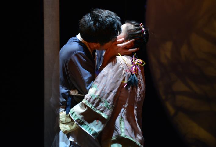 反腐话剧《大宅门的丫鬟》