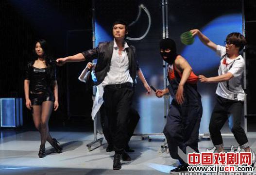 话剧《夜店之天生绝配》火热上演